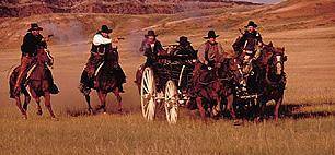 wagon attack - Film Horses